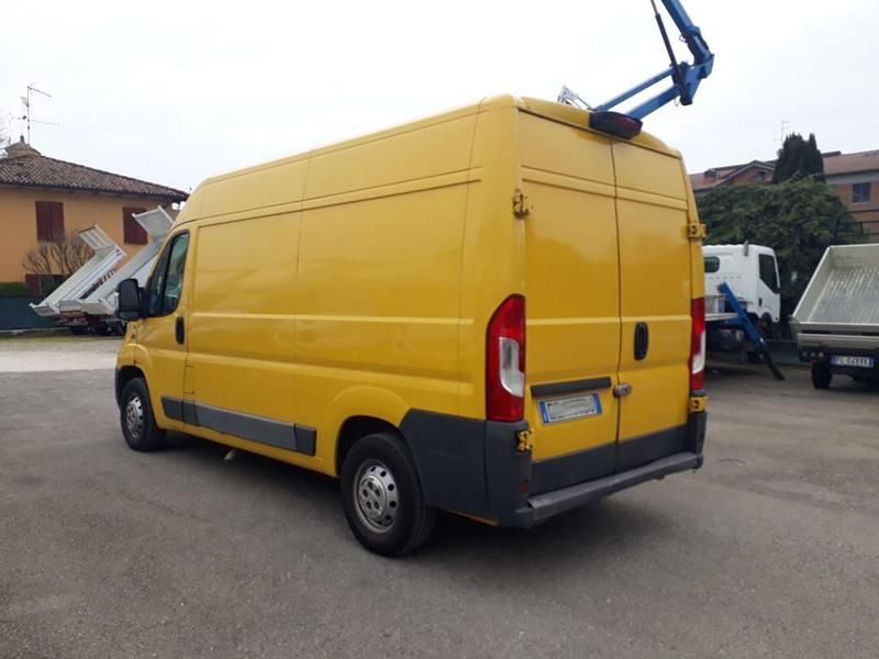 Usata Fiat Ducato 33 131 CV (96 kW) 2014 Giallo Furgone