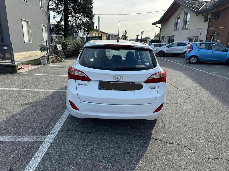 Usata Hyundai i30 Classic 110 CV (80 kW) 2016 Bianco Station wagon