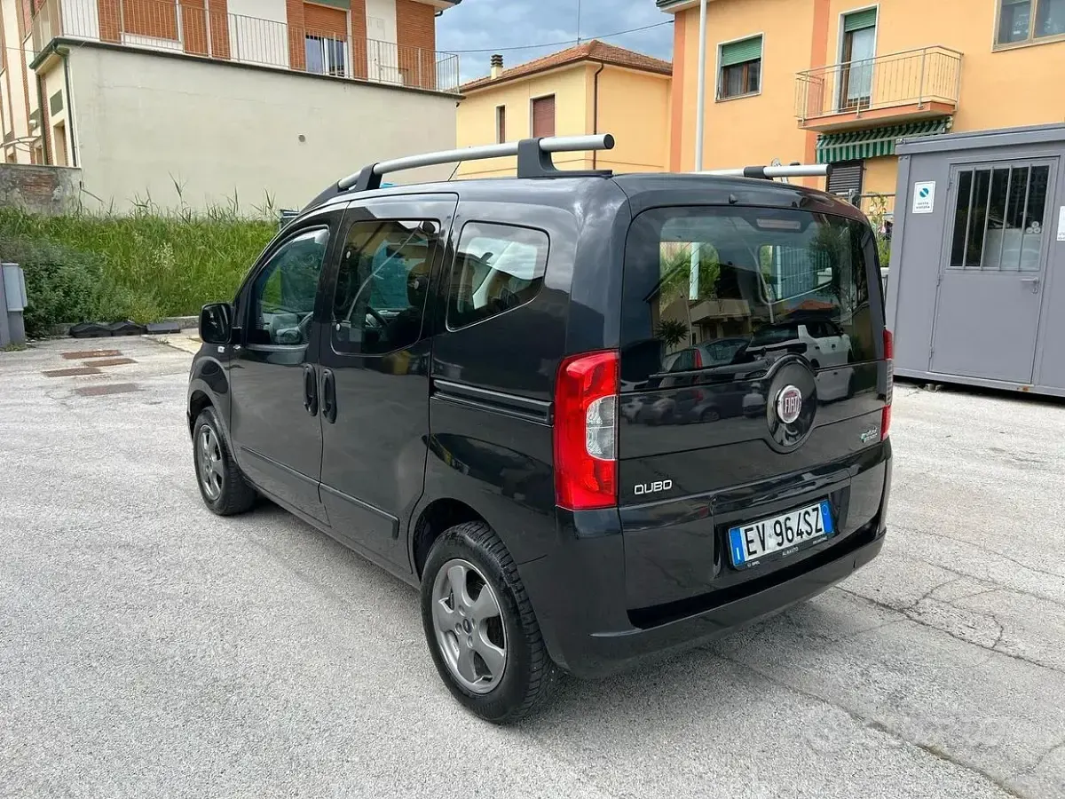 Usata Fiat Qubo Trekking 70 CV (51 kW) 2014 Nero Monovolume