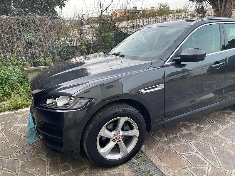 Usata Jaguar F-Pace Portfolio 241 CV (177 kW) 2018 Grigio SUV