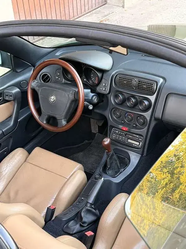 Usata Alfa Romeo Spider Lusso 150 CV (110 kW) 1995 Verde Cabrio