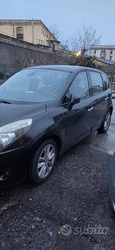 Usata Renault Scénic III Luxe 110 CV (80 kW) 2009 Nero Monovolume