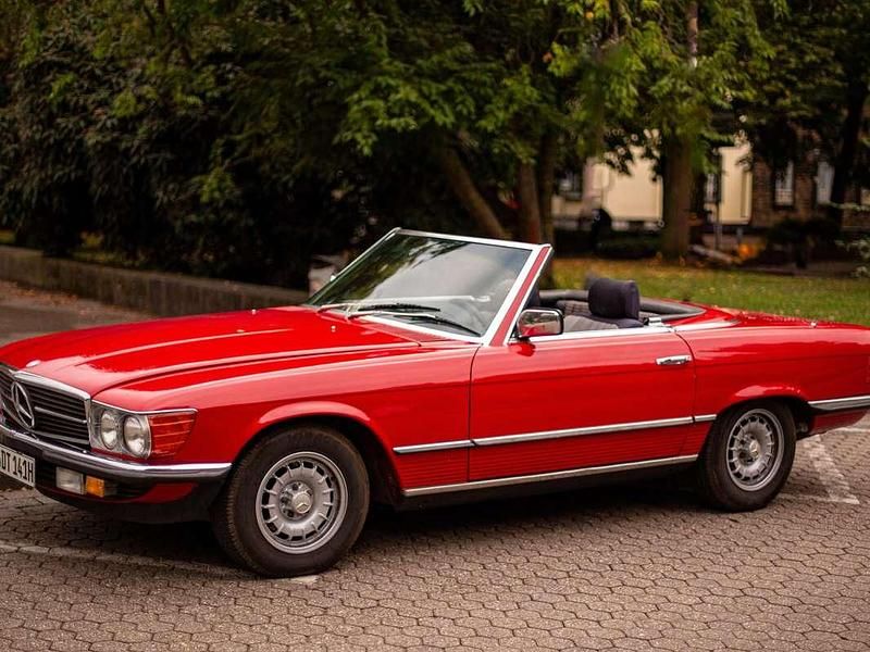 Usata Mercedes SL280 185 CV (136 kW) 1982 Rosso Cabrio