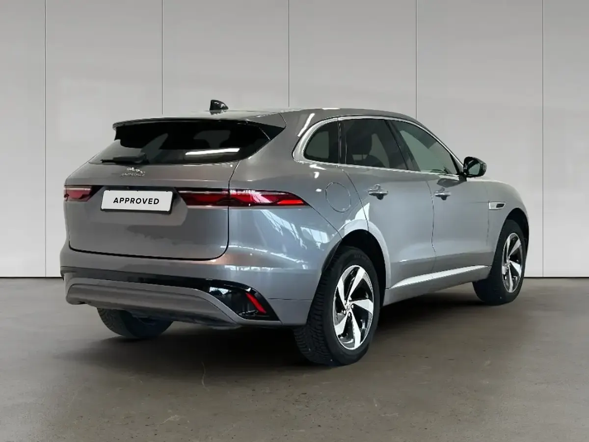 Usata Jaguar F-Pace R-Dynamic 204 CV (150 kW) 2023 Eiger grey SUV