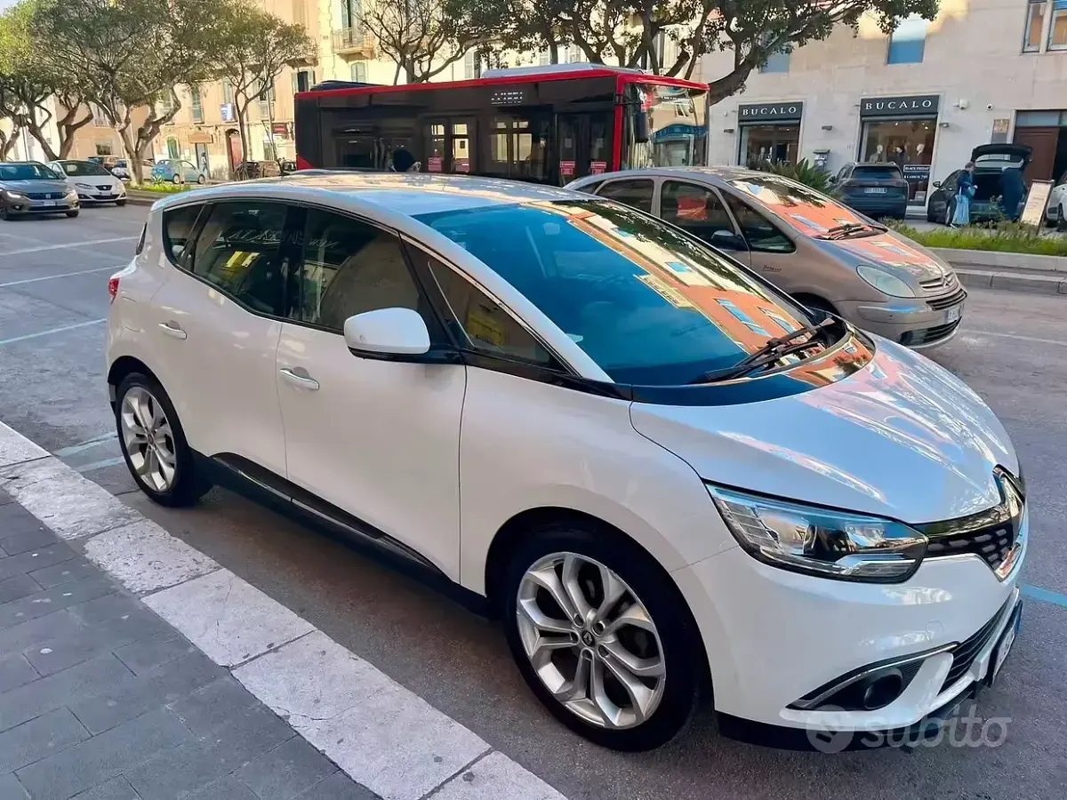 Usata Renault Scénic IV 110 CV (80 kW) 2018 Bianco Monovolume