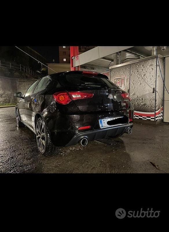 Usata Alfa Romeo Giulietta 120 CV (88 kW) 2017 Nero Berlina