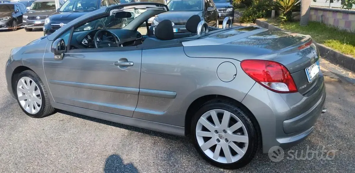 Usata Peugeot 207 CC 110 CV (80 kW) 2011 Grigio Cabrio