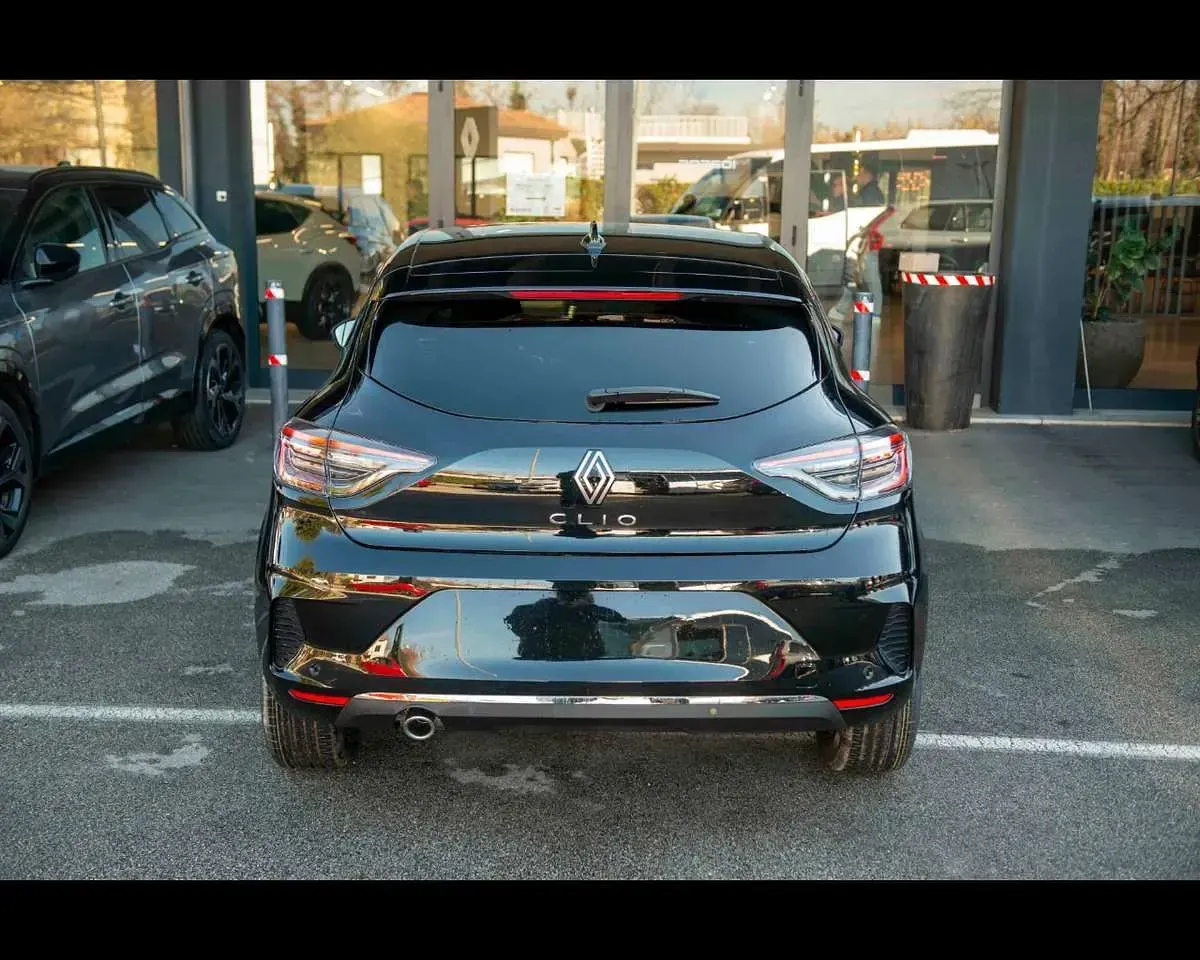 Usata Renault Clio V Techno 91 CV (66 kW) 2025 Nero etoilé Berlina