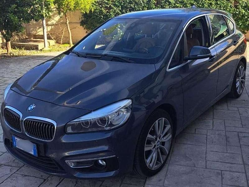 Usata BMW 220 Active Tourer Luxury Line 190 CV (139 kW) 2015 Grigio Monovolume