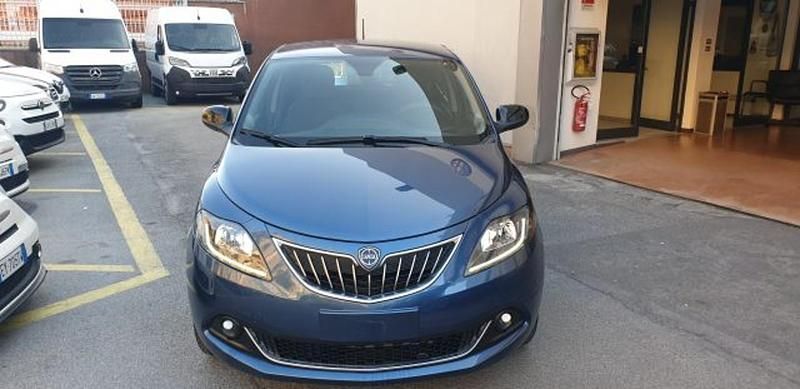 Usata Lancia Ypsilon Gold 69 CV (50 kW) 2023 Blu Utilitaria