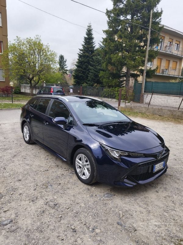 Usata Toyota Corolla 98 CV (72 kW) 2022 Blu Station wagon