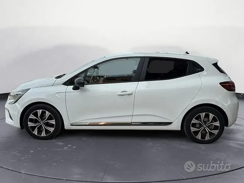 Usata Renault Clio V Evolution 101 CV (74 kW) 2023 Bianco Berlina