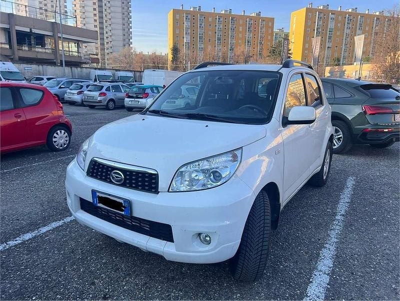 Bianco Usata 2009 Daihatsu Terios HIRO SUV | 7500 € (Cara) - Immagine 1/4