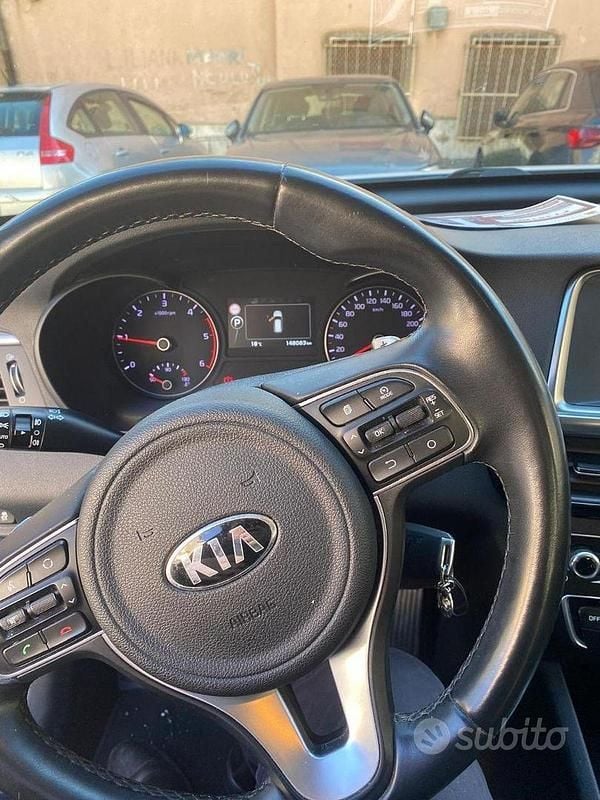 Usata Kia Optima 141 CV (103 kW) 2019 Grigio Station wagon
