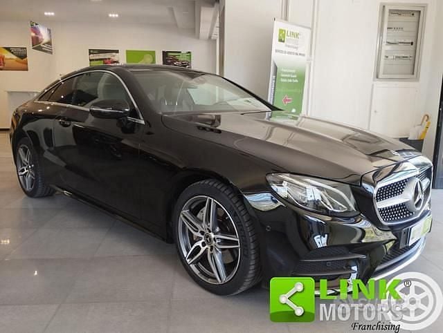 Usata Mercedes E220 Premium 194 CV (142 kW) 2017 Nero Coupé