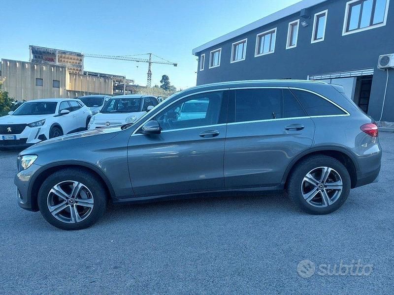 Usata Mercedes GLC220 Executive 169 CV (124 kW) 2018 Grigio SUV