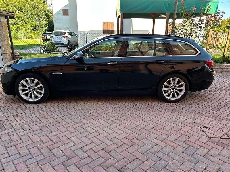 Nero Usata 2015 BMW 525 Luxury Line Station wagon | 12.500 € (Cara) - Immagine 1/4