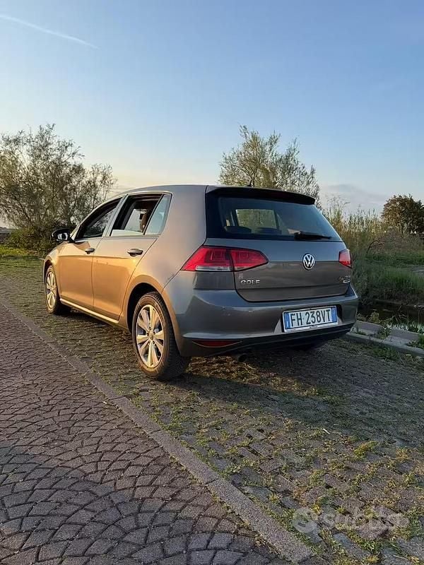 Usata VW Golf VII 110 CV (80 kW) 2017 Grigio Berlina