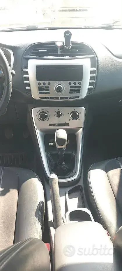 Usata Lancia Delta 120 CV (88 kW) 2008 Bluazzurro Utilitaria