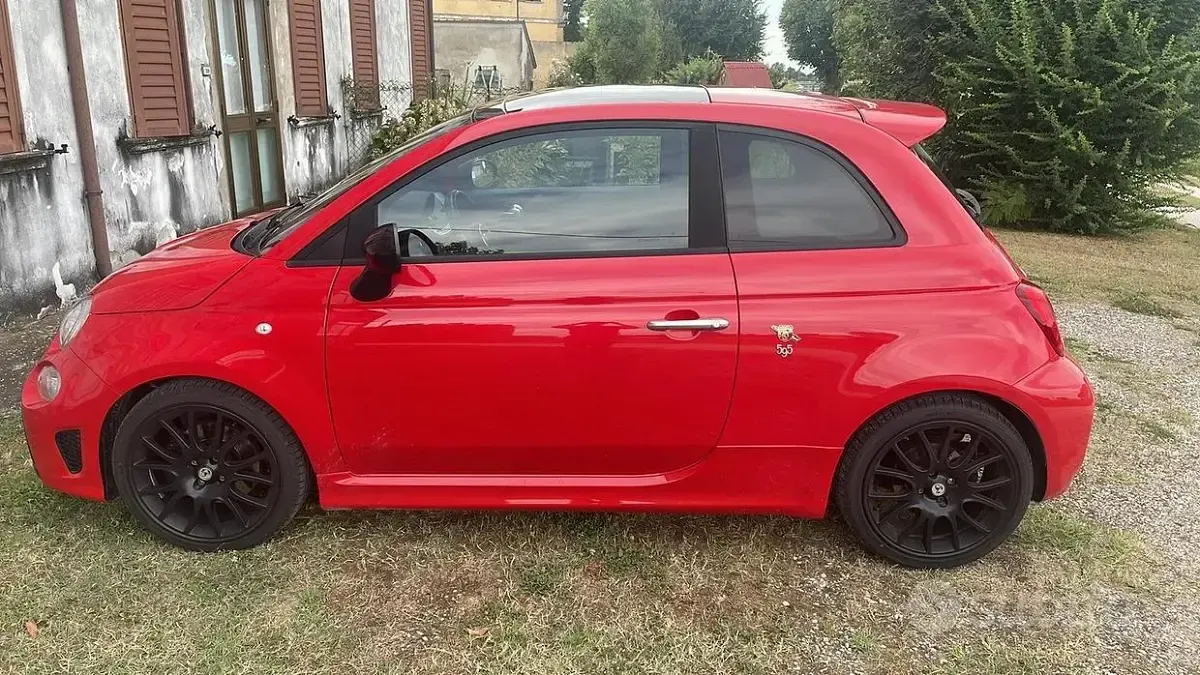 Usata Abarth 595 Pista 165 CV (121 kW) 2020 Rosso Berlina