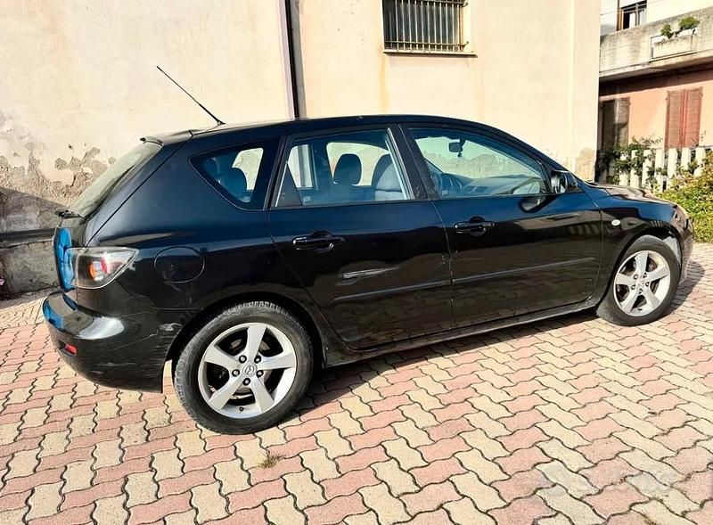 Usata Mazda 3 109 CV (80 kW) 2007 Nero Berlina