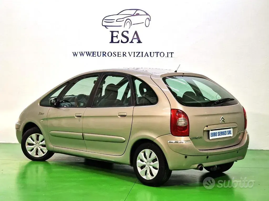 Usata Citroën Xsara Picasso Exclusive 109 CV (80 kW) 2006 Argento Monovolume