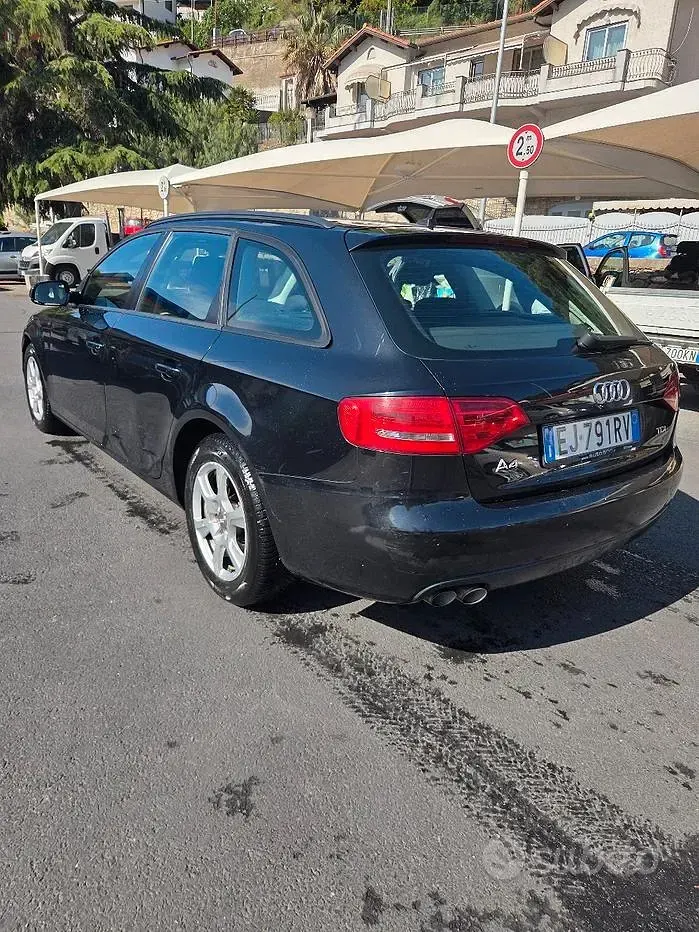 Usata Audi A4 143 CV (105 kW) 2011 Nero Station wagon