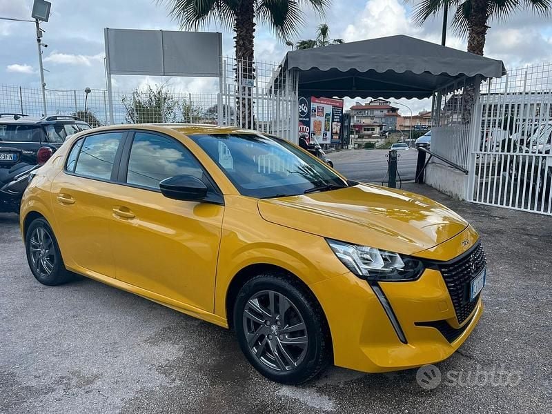Giallo Usata 2022 Peugeot 208 S Utilitaria | 9999 € (Super prezzo) - Immagine 1/4