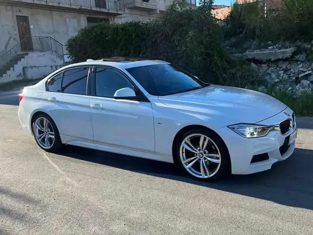 Usata BMW 318 M Sport 143 CV (105 kW) 2015 Bianco Berlina