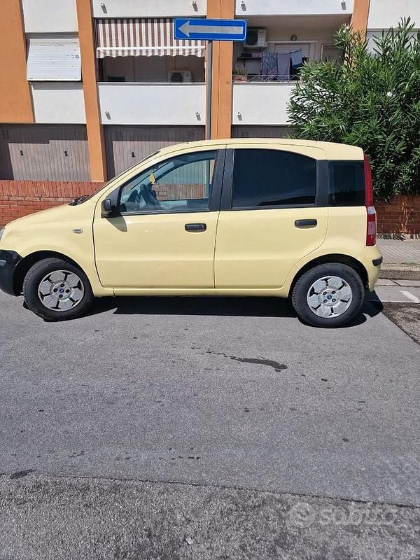 Usata Fiat Panda 54 CV (39 kW) 2004 Giallo Utilitaria