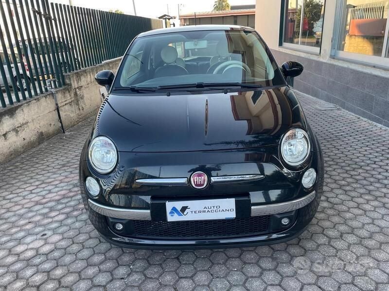 Nero Usata 2016 Fiat 500 Lounge Due volumi | 8900 € (Buon prezzo) - Immagine 1/4
