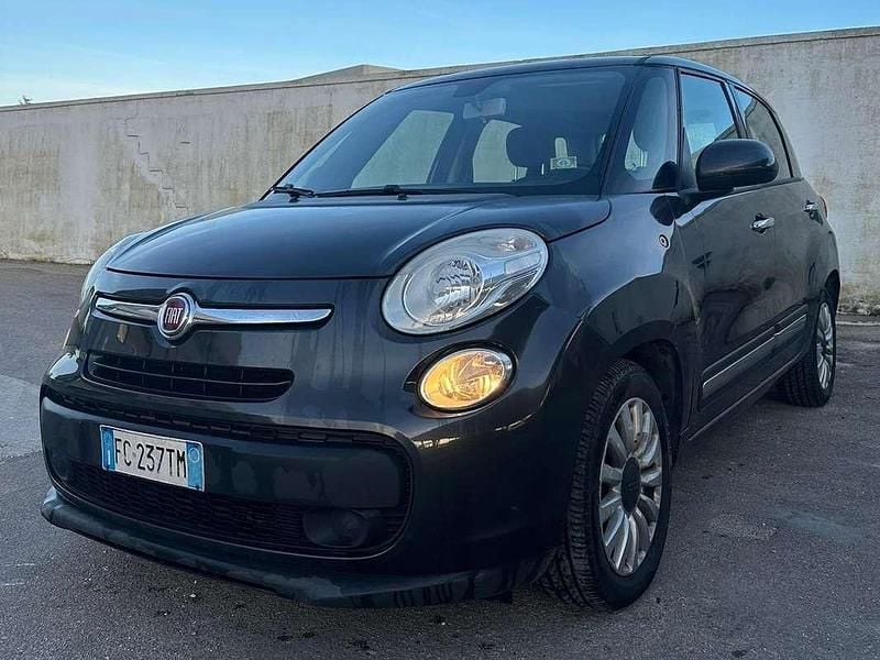 Grigio Usata 2016 Fiat 500L Business Monovolume | 5200 € (Buon prezzo) - Immagine 1/4
