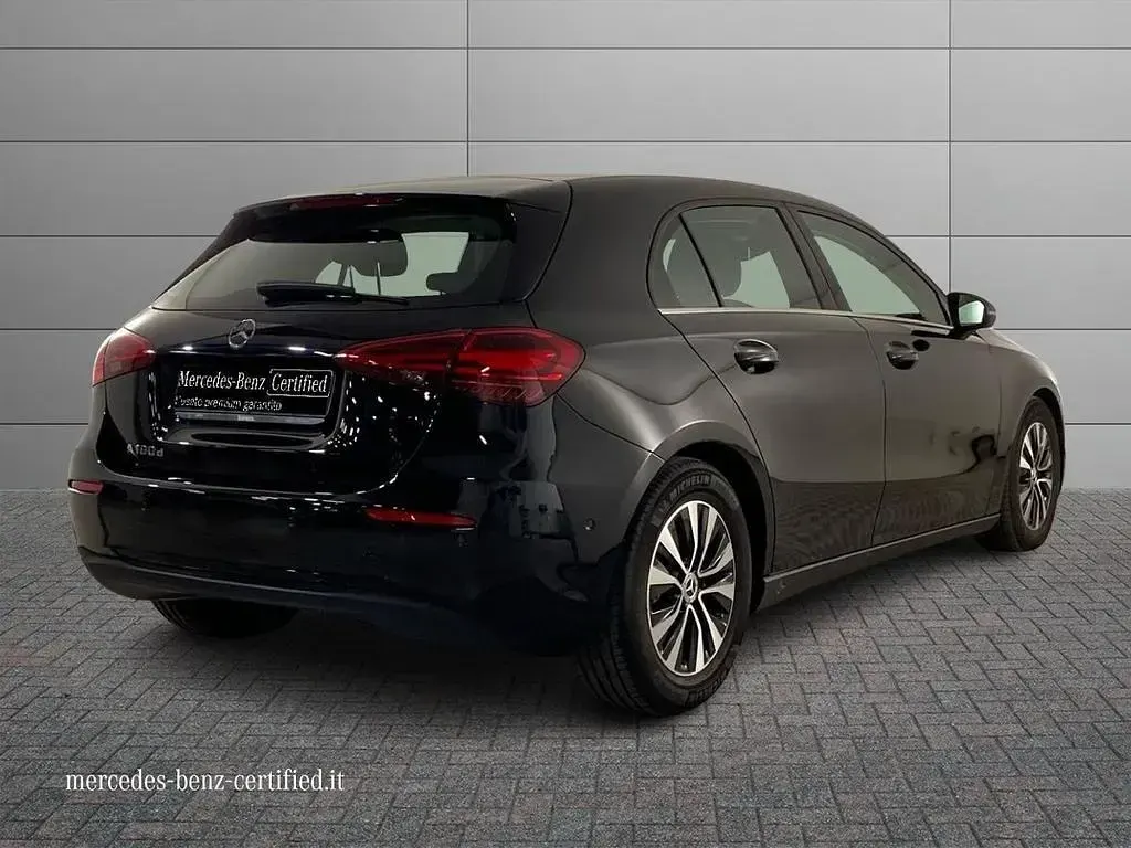 Usata Mercedes A180 Advanced 116 CV (85 kW) 2025 Nero Berlina