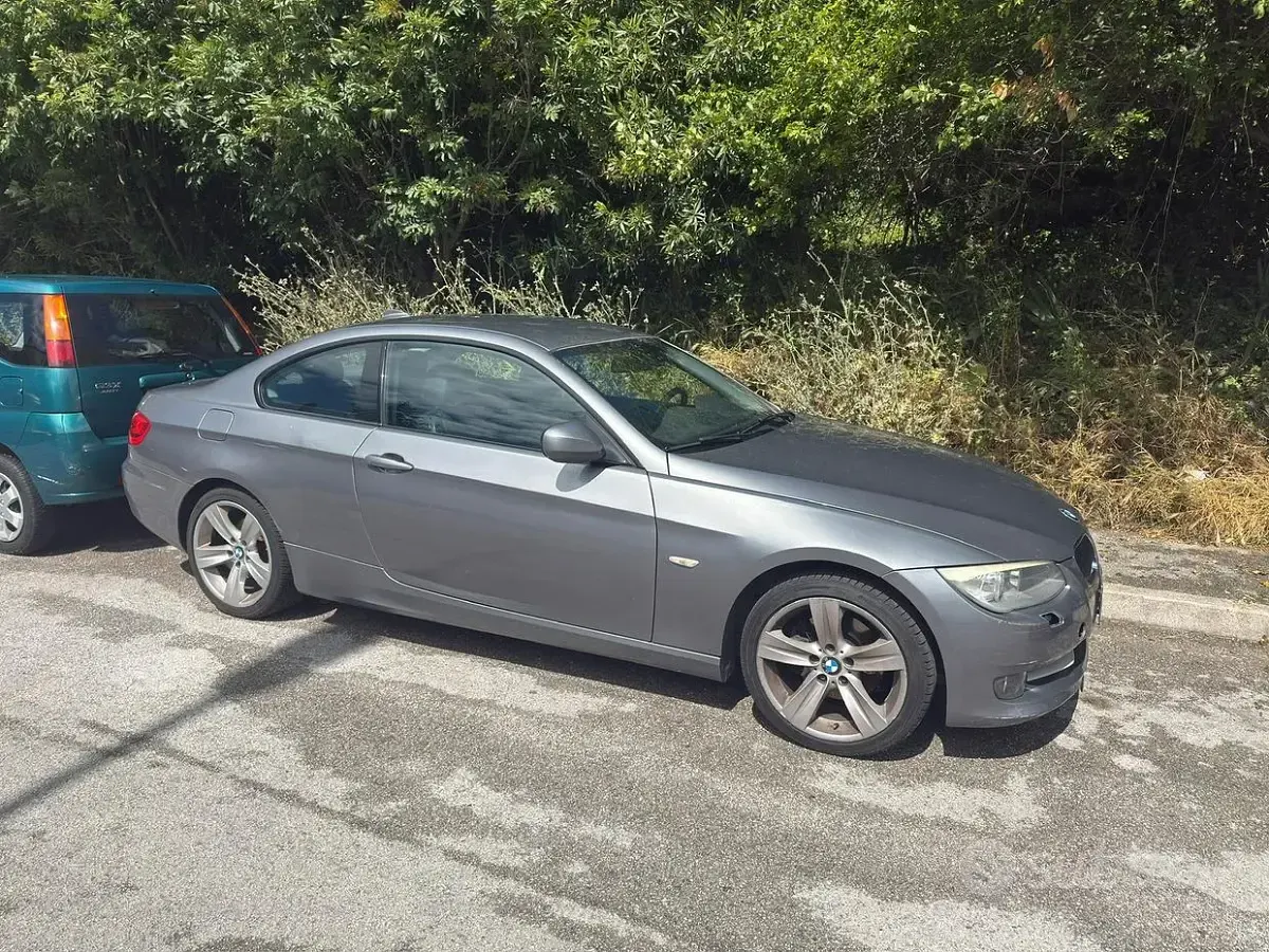 Usata BMW 320 Efficient Dynamics 184 CV (135 kW) 2010 Grigio Coupé