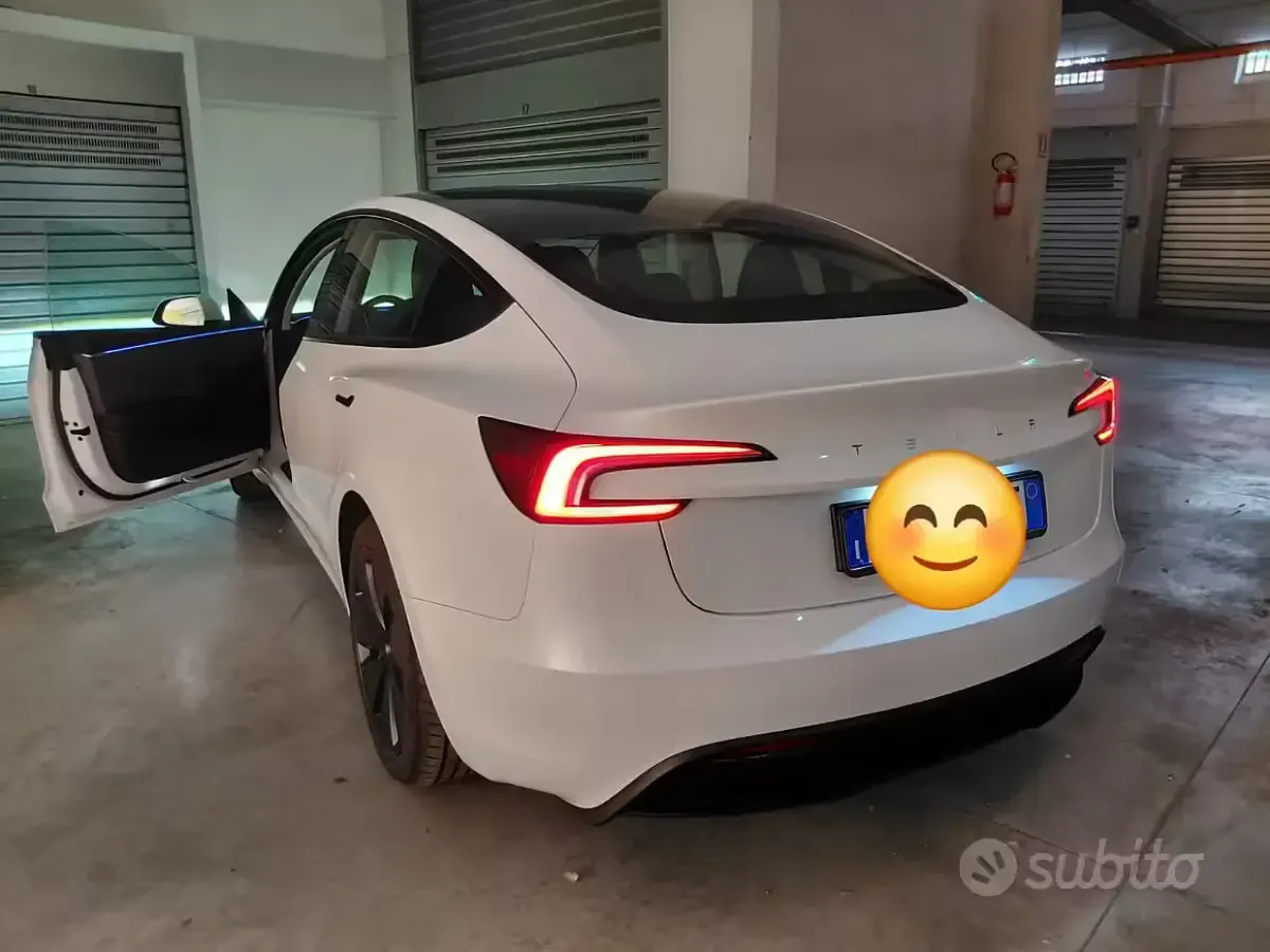 Usata Tesla Model 3 88 kW (120 CV) 2025 Bianco Berlina