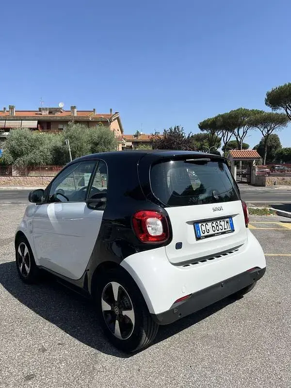 Usata Smart ForTwo Coupé Passion 41 kW (56 CV) 2021 Utilitaria