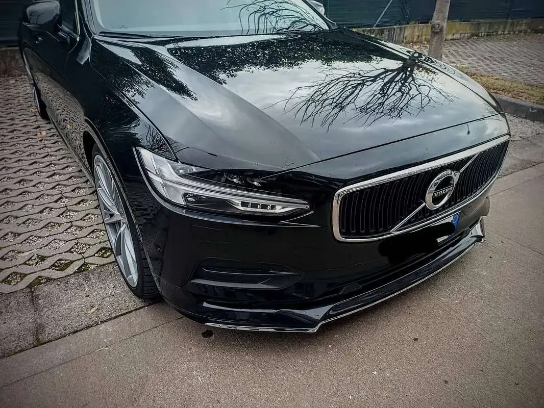 Usata Volvo V90 Momentum 150 CV (110 kW) 2017 Nero Station wagon