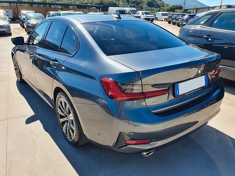 Usata BMW 320e Sport Line 190 CV (139 kW) 2020 Grigio Berlina