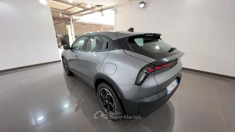 Nuova Alfa Romeo Junior 61 kW (84 CV) 2025 Gray SUV