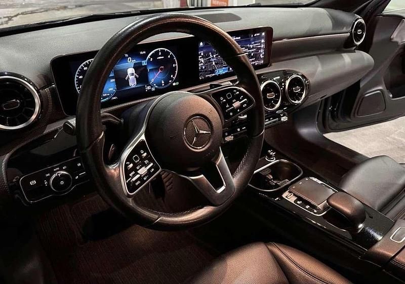 Usata Mercedes 180 Business 116 CV (85 kW) 2020 Nero Berlina