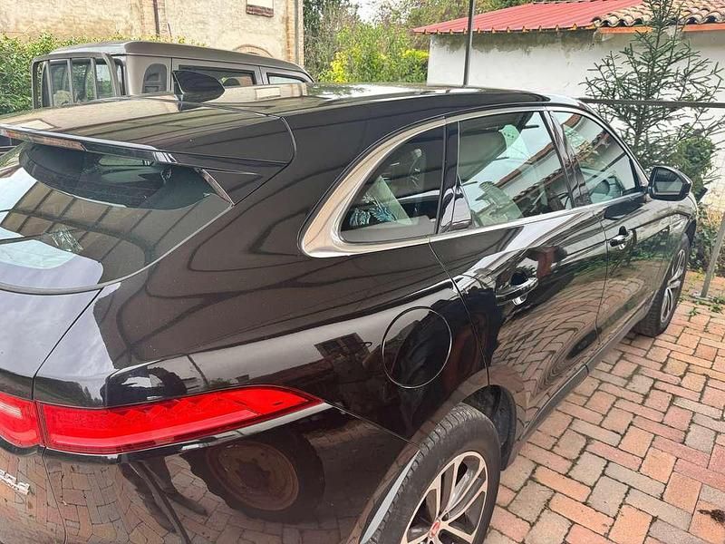 Usata Jaguar F-Pace Prestige 179 CV (131 kW) 2019 Nero SUV