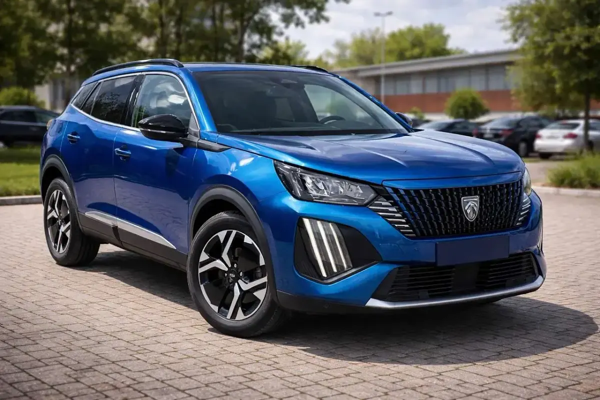 Usata Peugeot 2008 Allure 131 CV (96 kW) 2025 Blu obsession SUV