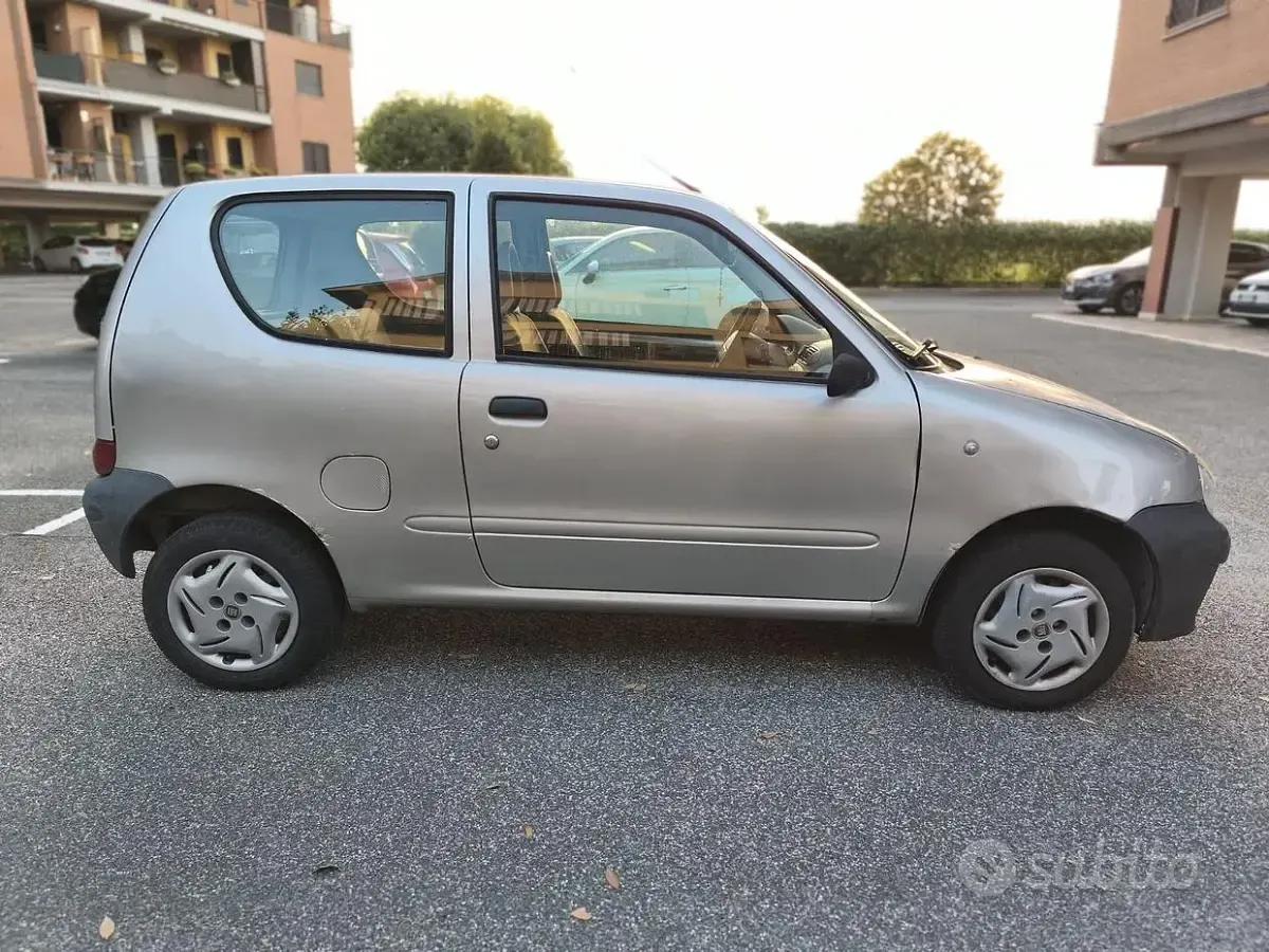 Usata Fiat 600 54 CV (39 kW) 2006 Grigio Utilitaria