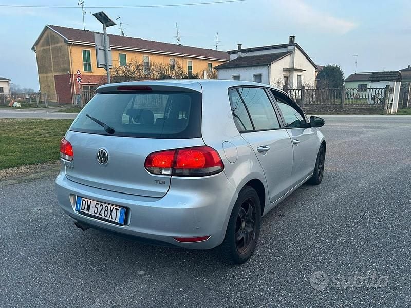 Usata VW Golf VI Highline 110 CV (80 kW) 2009 Grigio Utilitaria