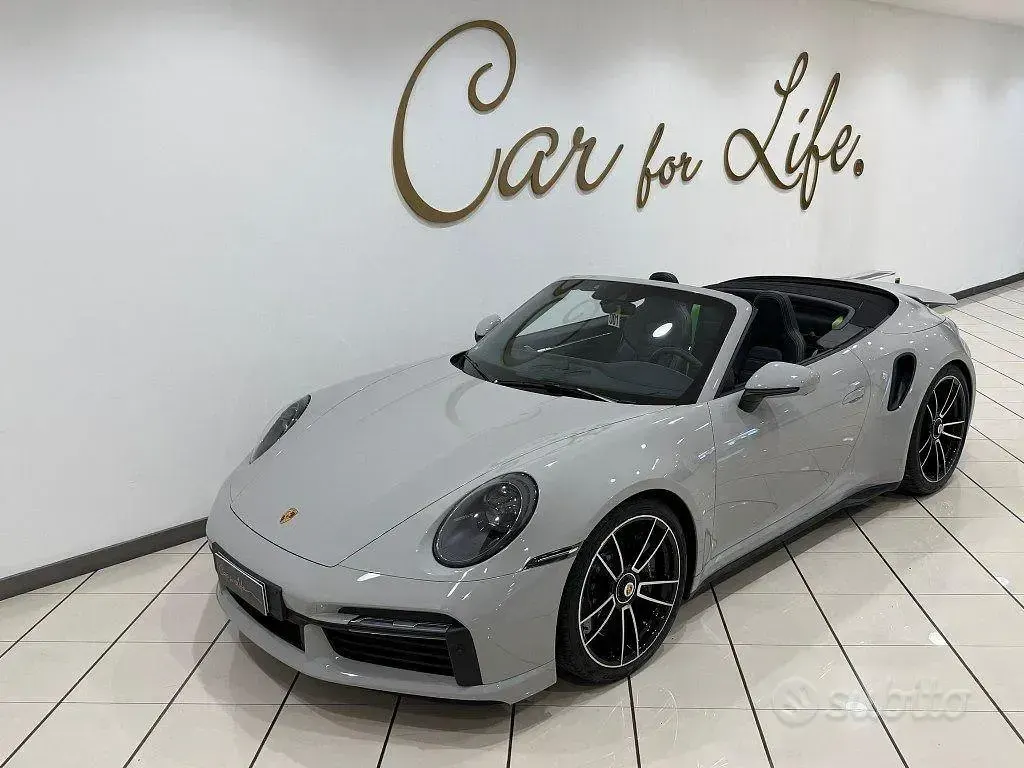 Usata Porsche 911 Turbo S Cabriolet 650 CV (478 kW) 2023 Gesso Cabrio