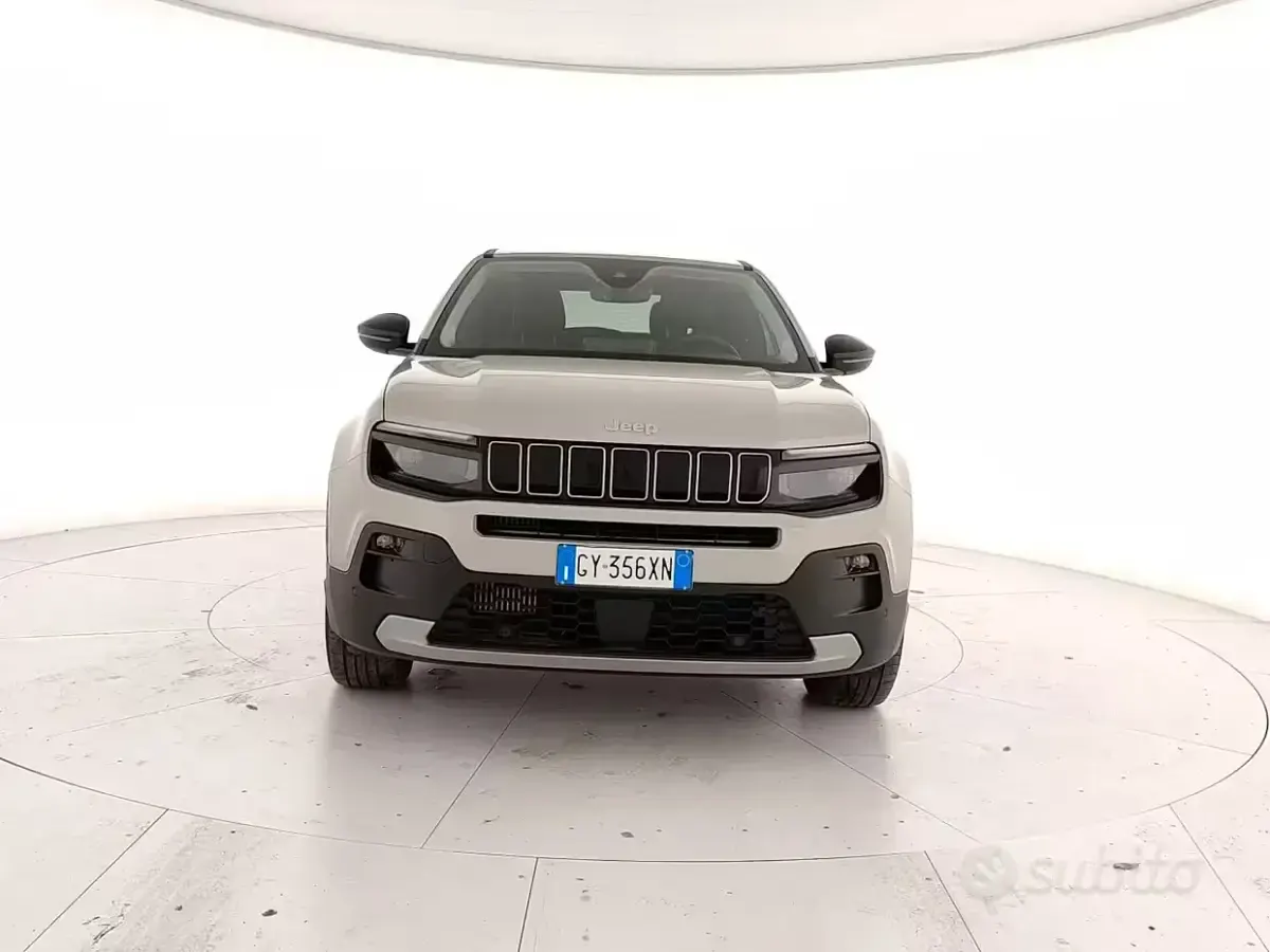 Usata Jeep Avenger Summit 101 CV (74 kW) 2025 Beige SUV