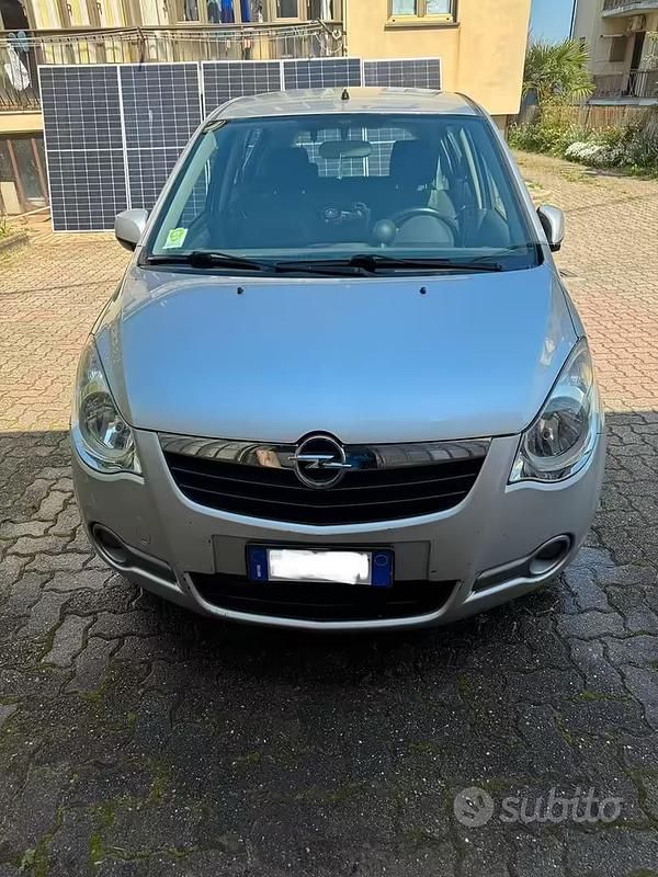 Usata Opel Agila 65 CV (47 kW) 2011 Grigio Utilitaria