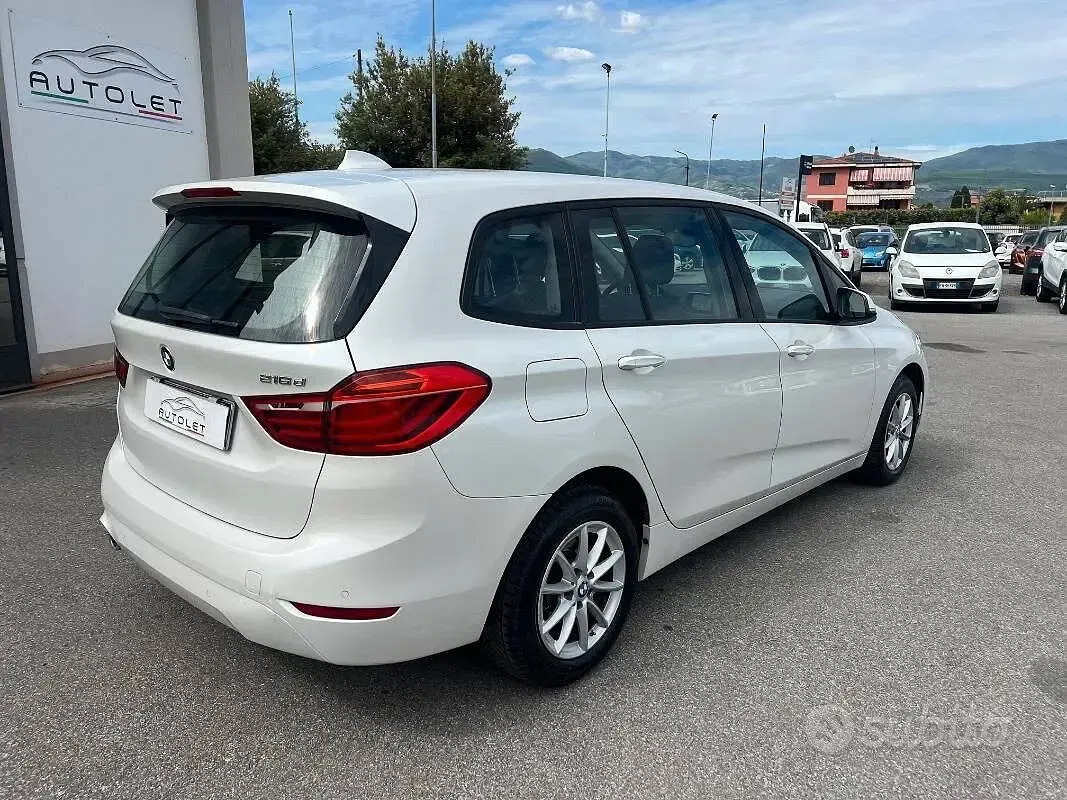 Usado BMW 216 Efficient Dynamics 116 HP (85 kW) 2019 Branco Monovolume