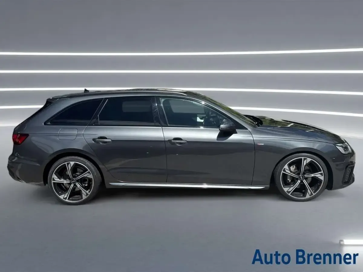 Usata Audi A4 S-Line 204 CV (150 kW) 2022 Grigio Station wagon