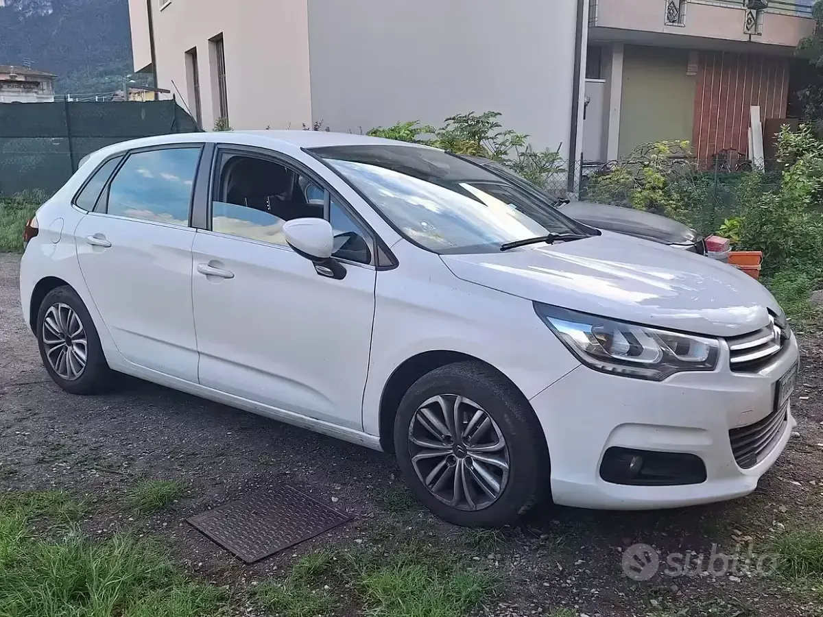 Usata Citroën C4 99 CV (72 kW) 2016 Bianco Berlina